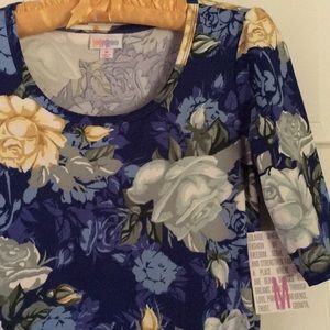 Beautiful Lularoe Ana! 💙